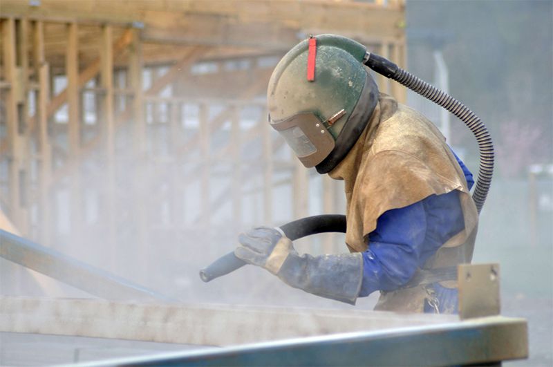  Fabricación de techos y naves industriales